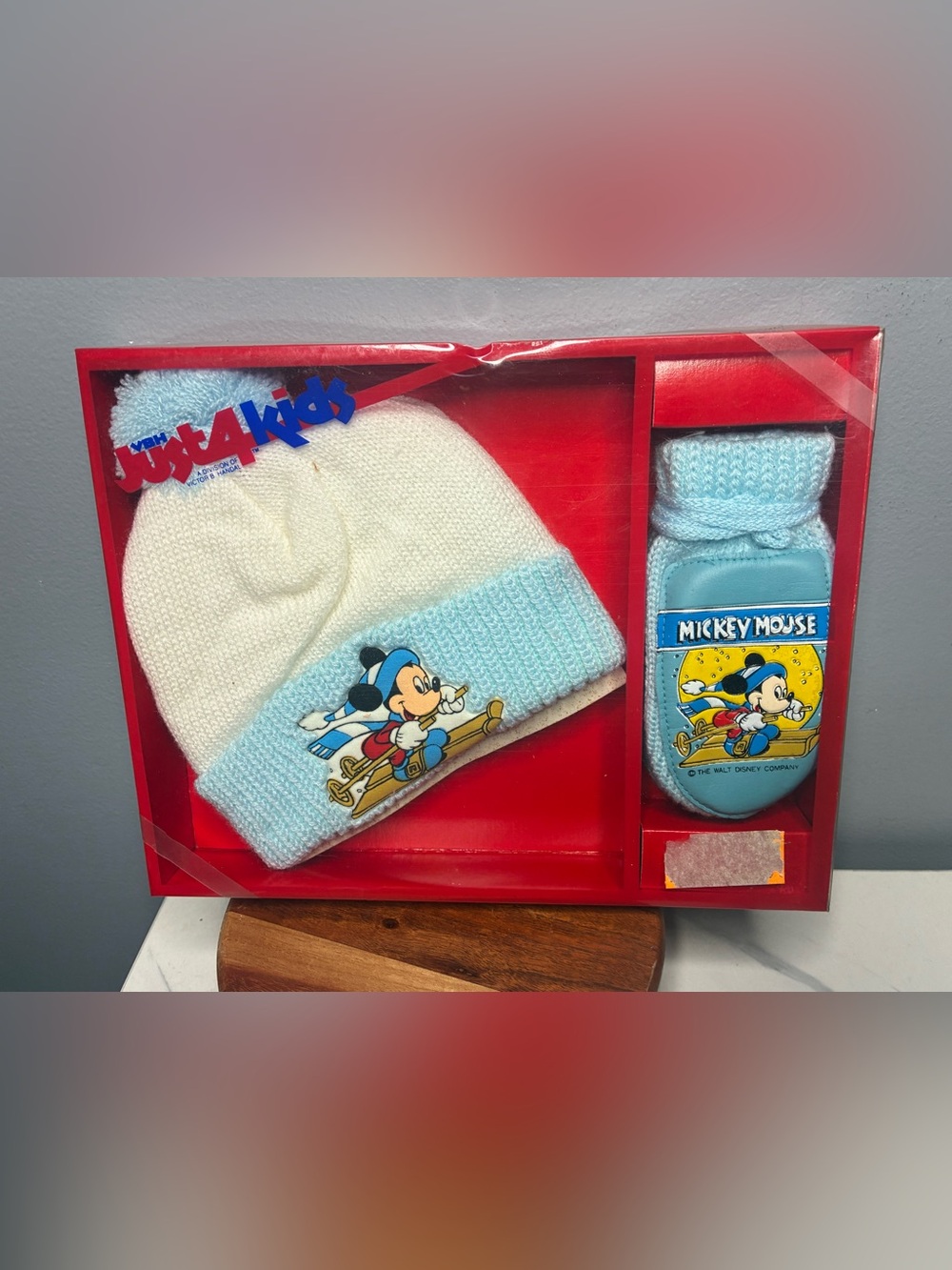 Vintage Disney Mickey Mouse Baby Hat & Mittens Gift Set NOS Skiing Mickey